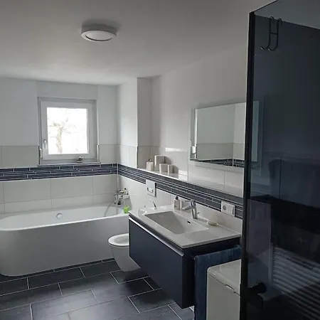 Lovely 1-bedroom Unit Apartamento Coburg