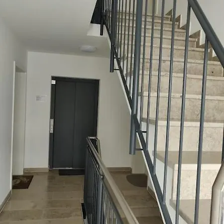 Lovely 1-bedroom Unit *